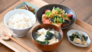 【一汁三菜とは？】日本の伝統的な食事構成で健康的な食事を楽しもう！ 